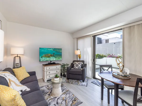 225 Queen St APT 7D, Honolulu, HI 96813