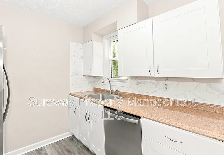 208 Knight Ave — Photo 7