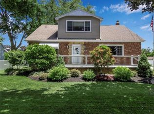 121 Elmwood Ave, Depew, NY 14043