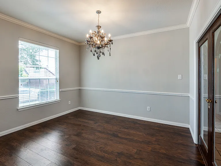 323 Del Cano Dr — Photo 10