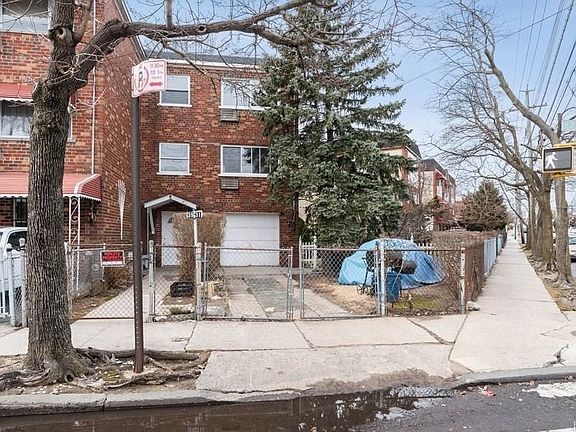 2nd image of 3931 Grace Ave