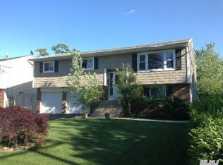 101 Oak St, Amityville, NY 11701