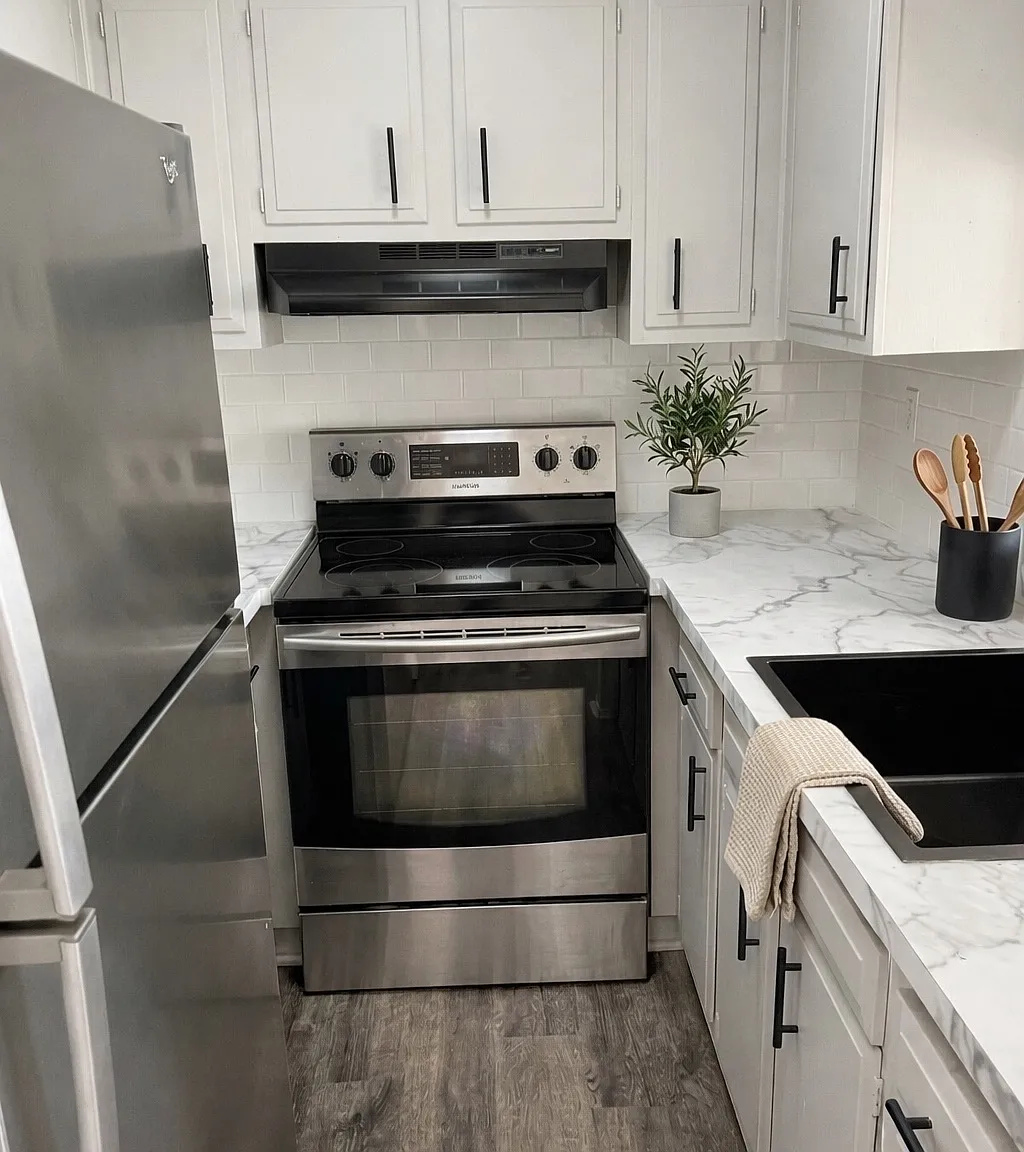 1 bed, 750 sqft, $900 — Photo 2