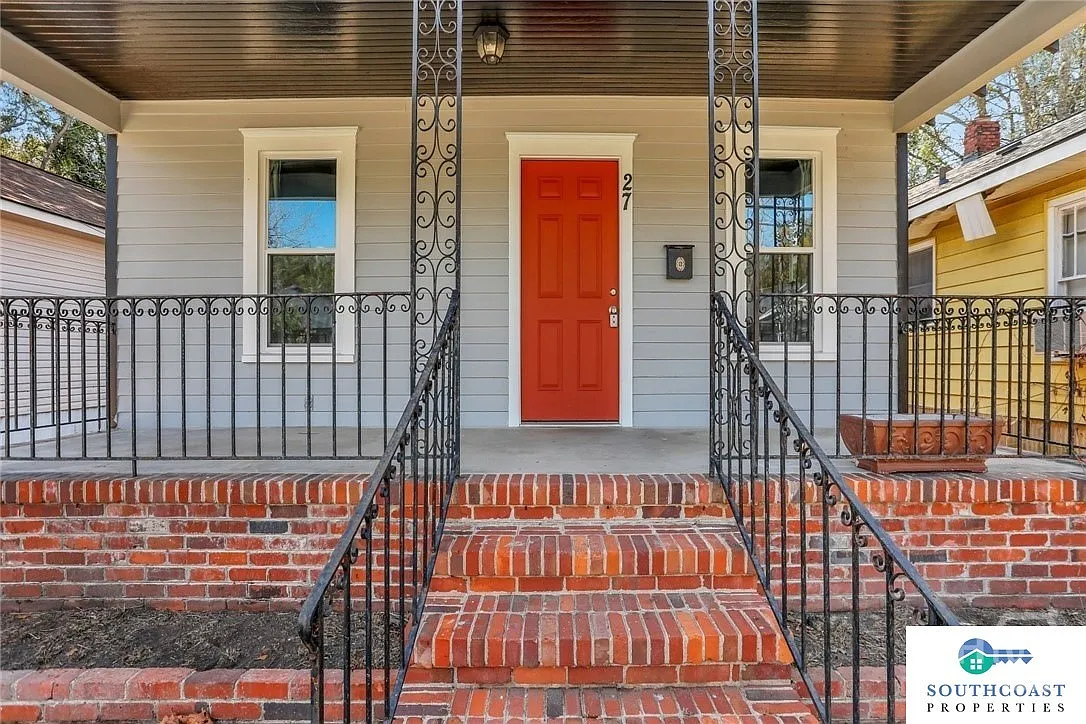 3 bed, 2.0 bath, 1296 sqft, $1,700 — Photo 2