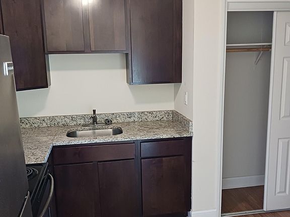 2nd image of 3225 W 111th St APT 303
