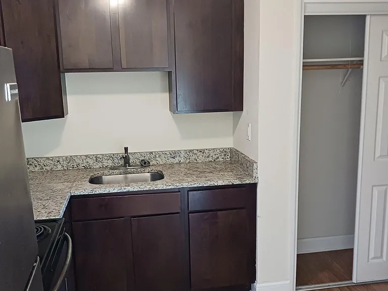 3225 W 111th St #303 — Photo 2