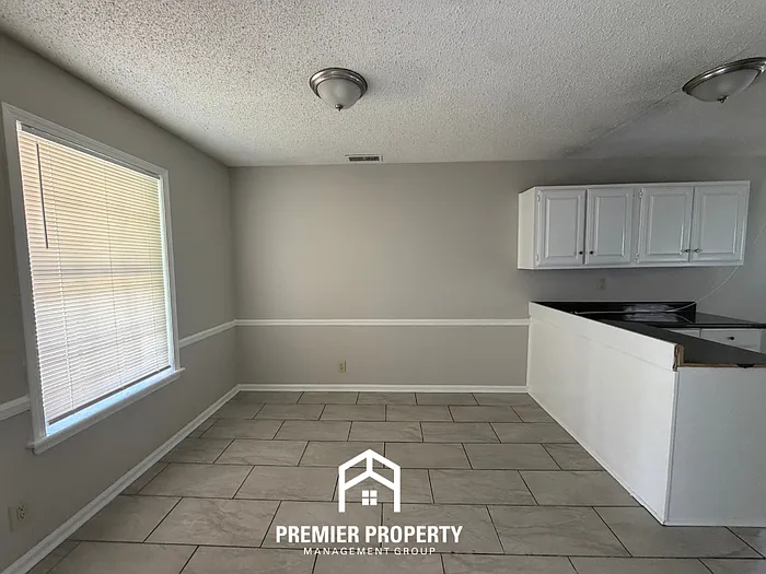3114 Bluefield St — Photo 2
