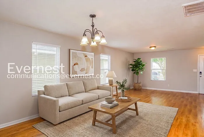 3 bed, 2.5 bath, 2760 sqft, $1,595 — Photo 4