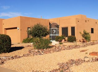 268 N Running Spring Dr, Green Valley, AZ 85614