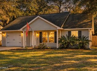 9 Spanish Moss Dr, Beaufort, SC 29907