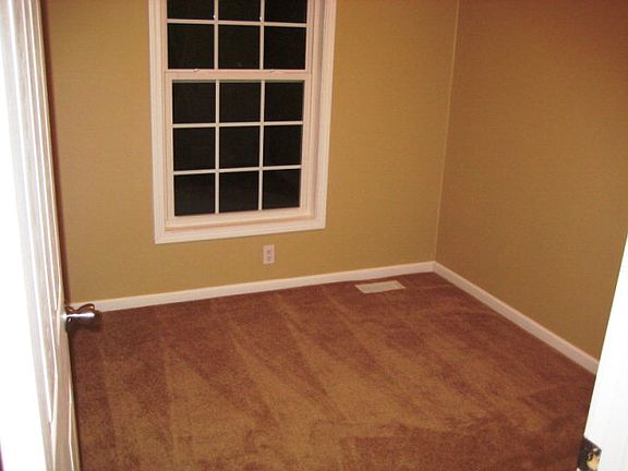 3rd image of 364 Timberland Dr