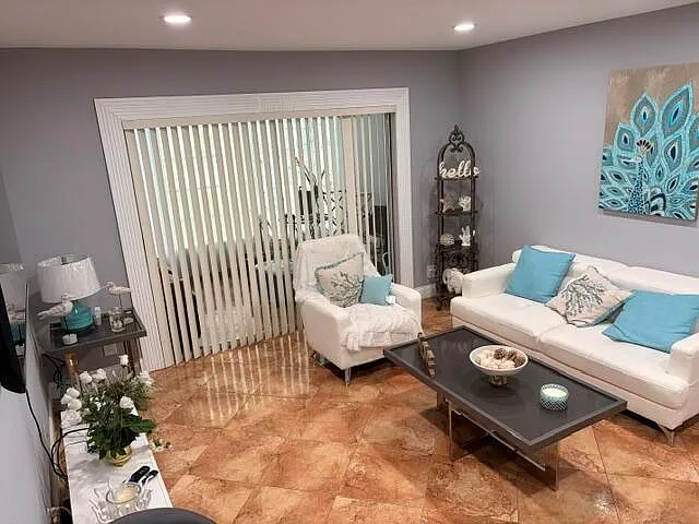 5103 NW 35th St #401 — Photo 30