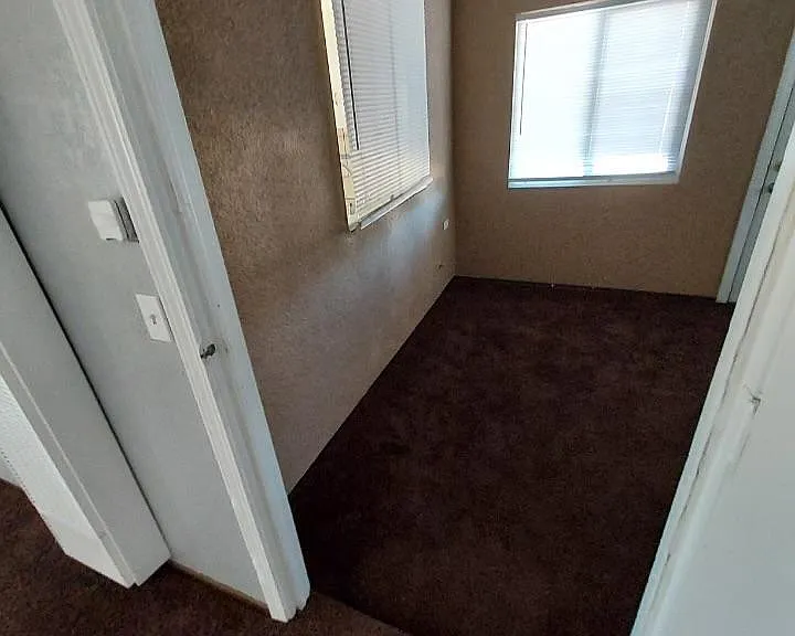 18216 Walnut St — Photo 9