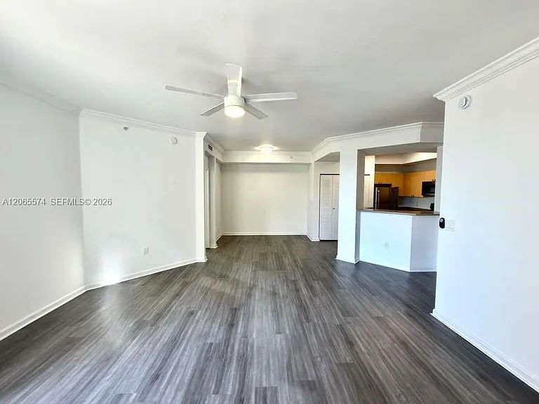 1919 Van Buren St #818A — Photo 11