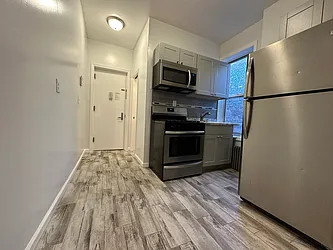 Rented by JB Mac Real Estate Inc.