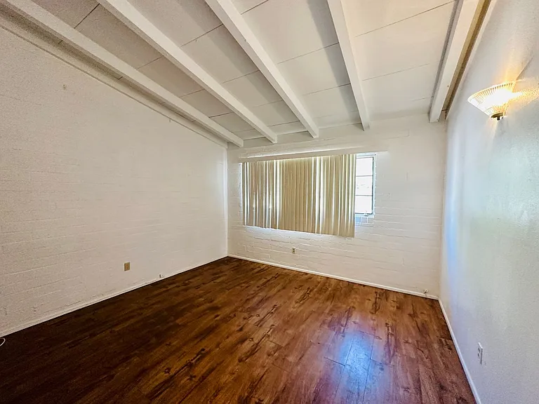 Swan Court Apartments - 1 and 2 Bedroom Homes! — Photo 15