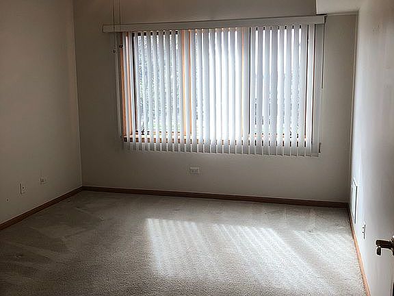 2nd image of 4655 N Cumberland Ave APT 320