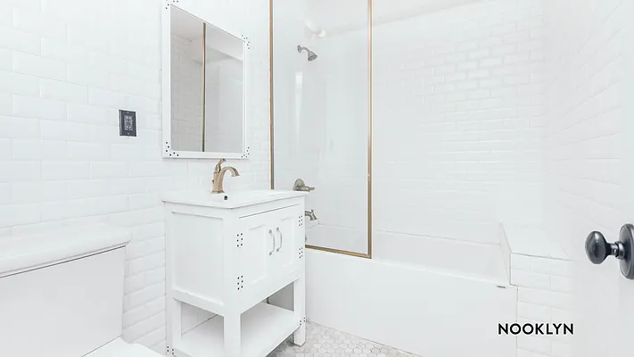 Rented by Nooklyn NYC LLC | media 32