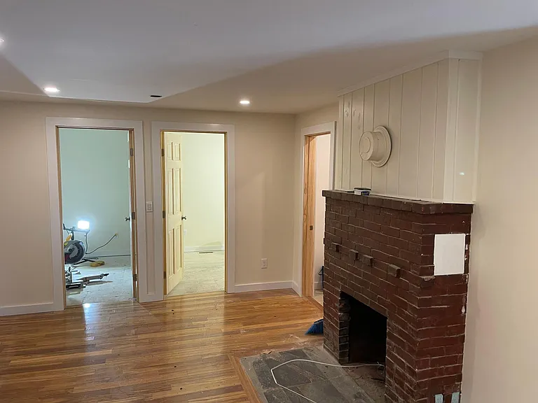 104 College Hl — Photo 15