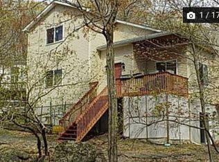 116 Spring Dr, Dingmans Ferry, PA 18328