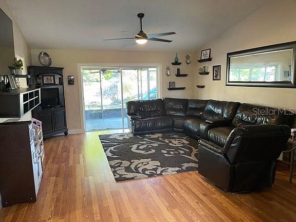 4th image of 4906 Carrollwood Meadows Dr