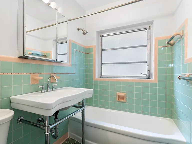 4810 Riviera Dr #SFH — Photo 13