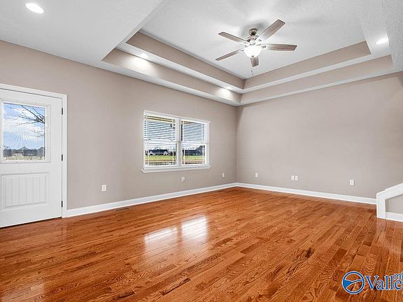 5th image of 1625 Cedar Bend Rd S