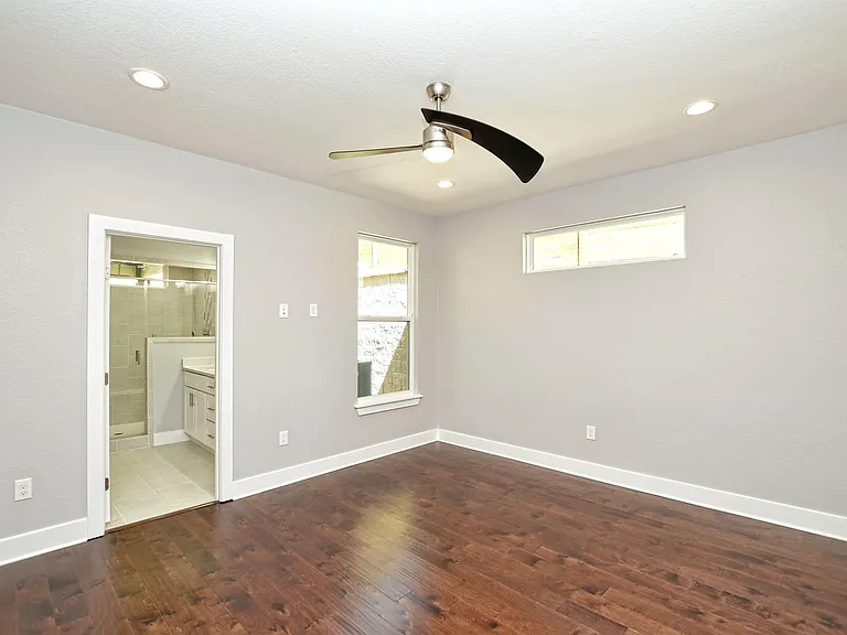 1130 Lott Ave #B — Photo 18