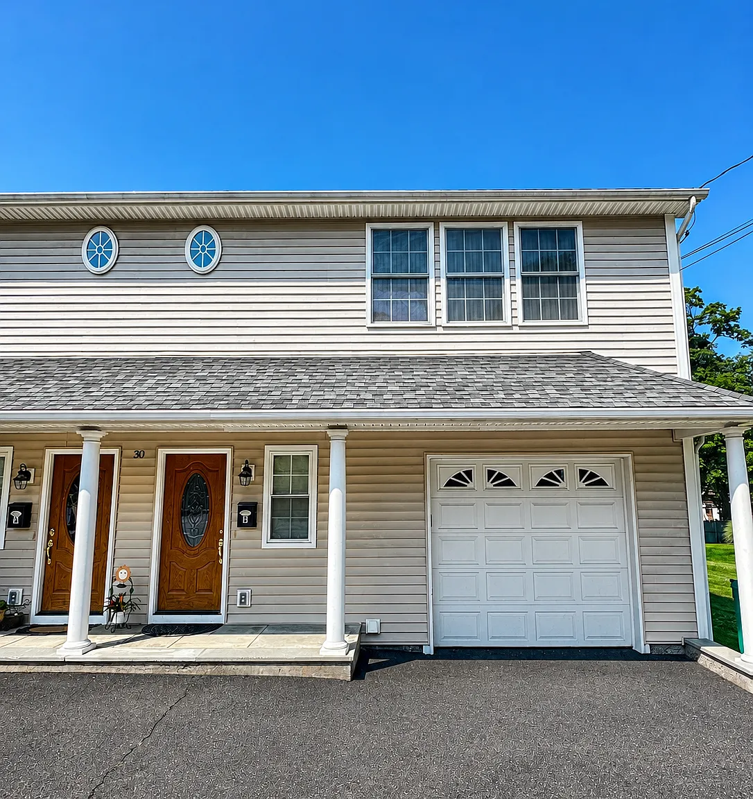 3 bed, 1.5 bath, 1800 sqft, $3,495 — Photo 1