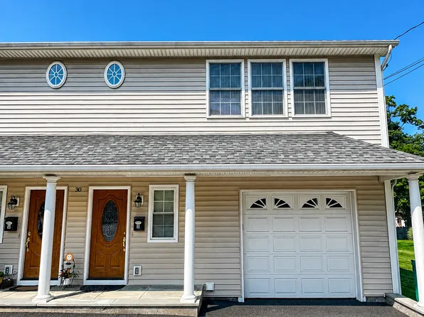 30 Wooster St #B, Bethel, CT 06801