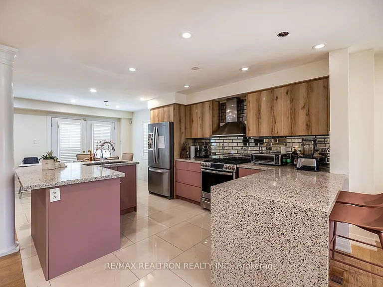 14 Styles Cres #UPPER — Photo 8