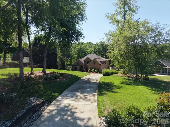 107 Nautilus Ct, Troutman, NC 28166