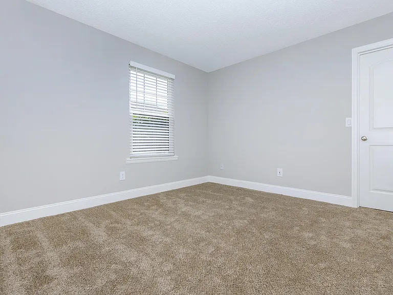 Brighton Valley Apts — Photo 47