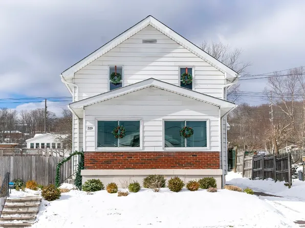 319 Robble Ave, Endicott, NY 13760