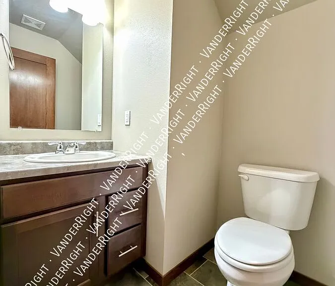 509 W Laquinta St — Photo 11