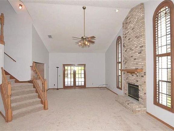 2nd image of 1478 Thornhill Cir