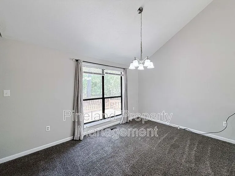374 Wilder Dr — Photo 7