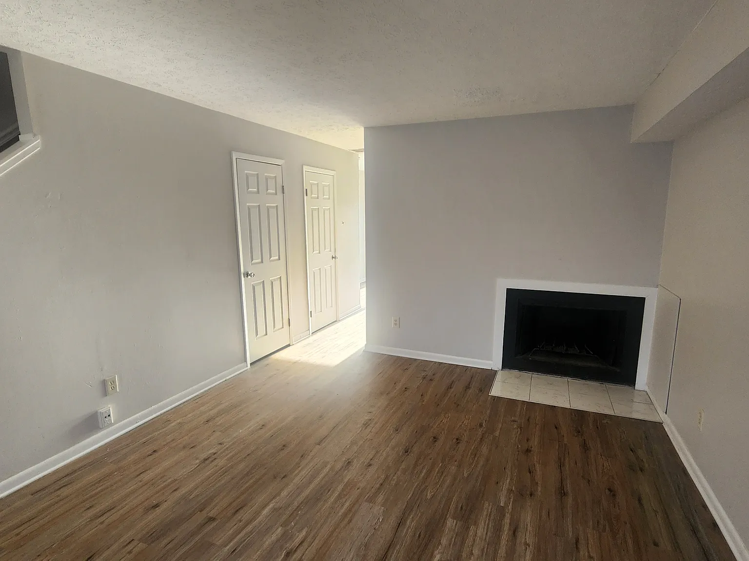 2 bed, 1.5 bath, 1000 sqft, $1,250 — Photo 1