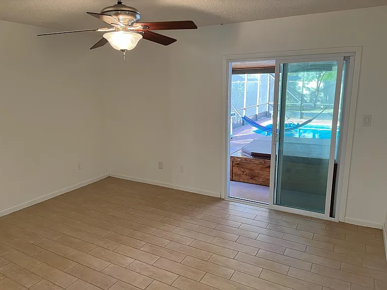 245 W Highland St — Photo 26