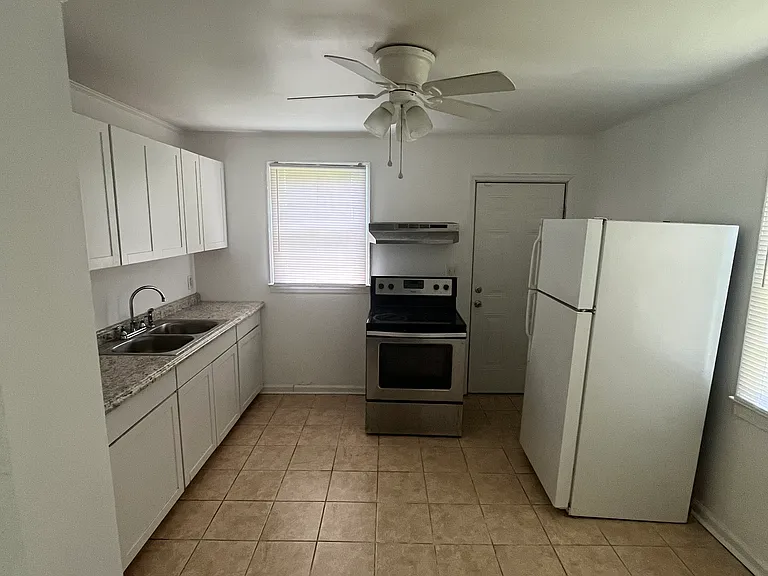 521 Rachael St — Photo 4