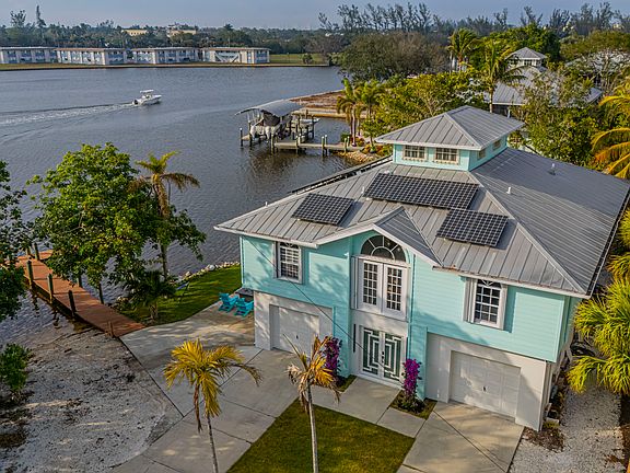 On the bay with multiple places to enjoy sunsets.