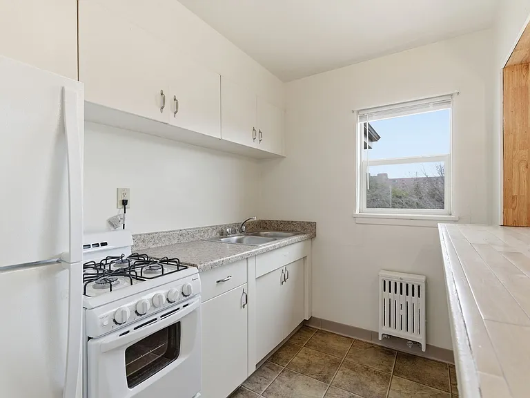 Welcome to Central Lakes of Uptown, where modern style meets convenience. This bright kitchen features ample storage, sleek appliances, and cozy design perfect for culinary adventures. Explore your new home today and schedule a tour!