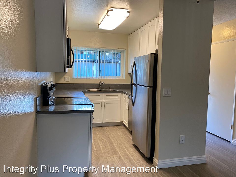 1st image of 1010-1052 Clearbrook Ln #1035
