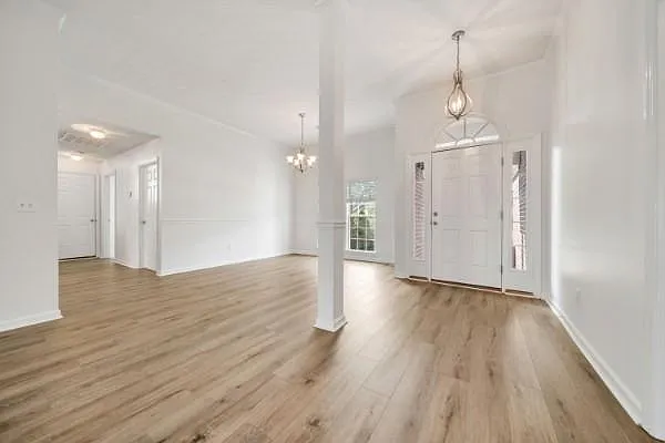 3 bed, 2849 sqft, $2,900 — Photo 3