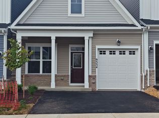 9334 Crestview Ridge Dr, Bristow, VA 20136