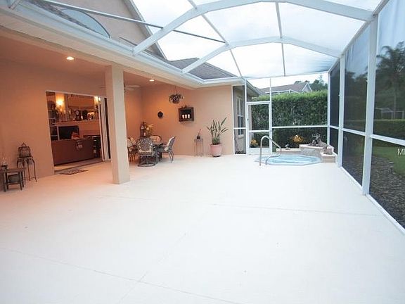4th image of 11401 Minaret Dr