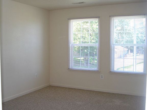 5th image of 12253 Piney Ln
