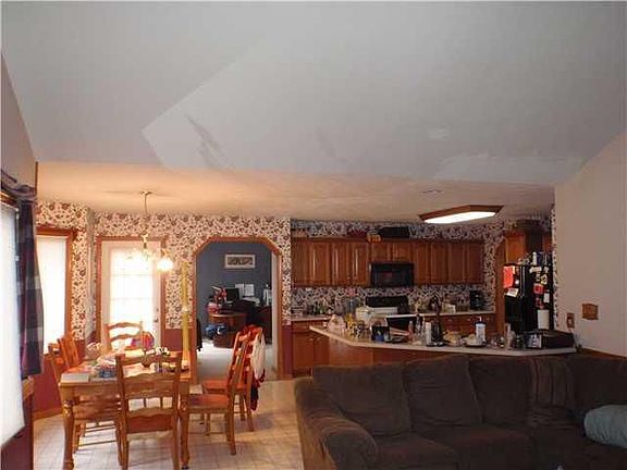 3rd image of 2279 Tanya Dr