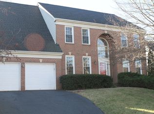 2428 Dakota Lakes Dr, Herndon, VA 20171