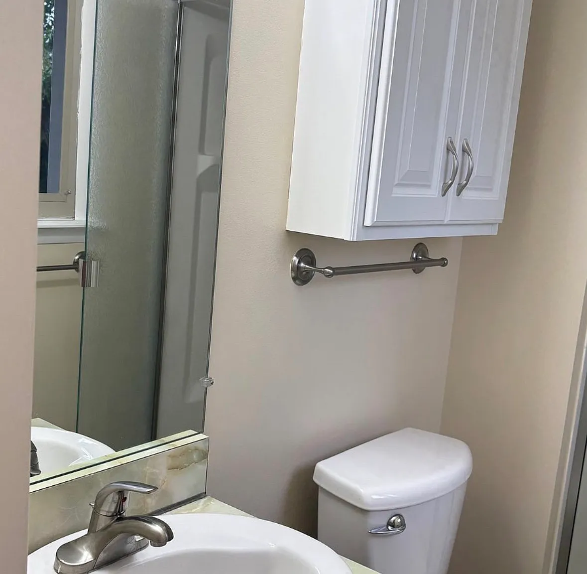 4 bed, 2102 sqft, $995 — Photo 3